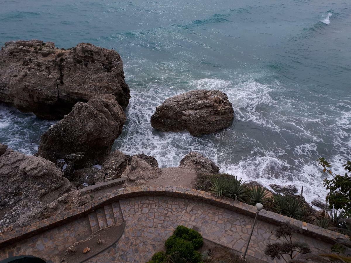 Calle Antonio Millon Nerja Extérieur photo